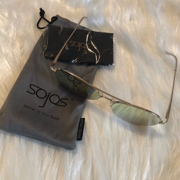 😎 Pink Classic Aviator Sunglasses gold frames - Picture 3 of 4